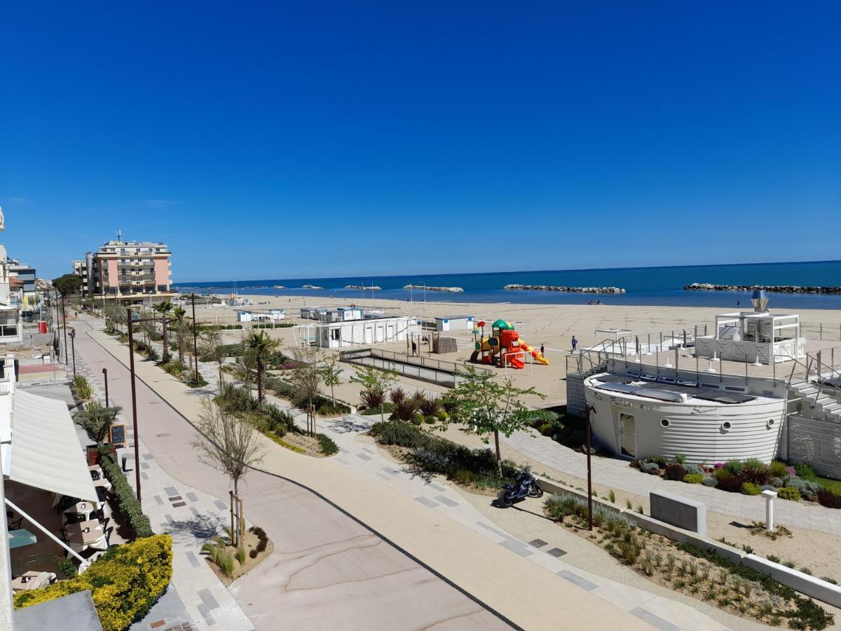 Appartamento Vista Mare Viserbella, Vicissimo Alla Fiera Rimini Exteriér fotografie